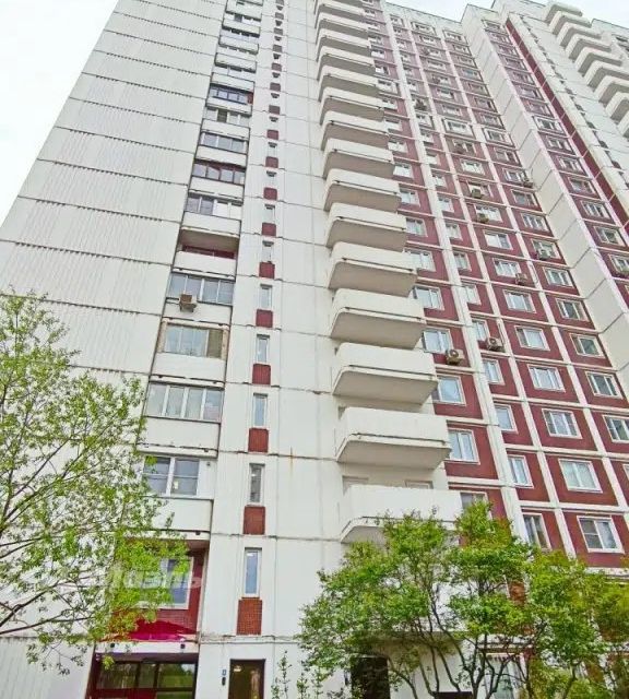 Продаётся 4-комнатная квартира, 106 м²