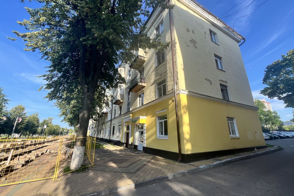 Продаётся 4-комнатная квартира, 92.6 м²