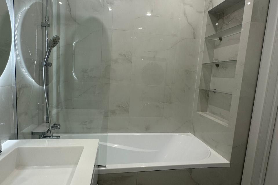 Продаётся 2-комнатная квартира, 55.6 м²