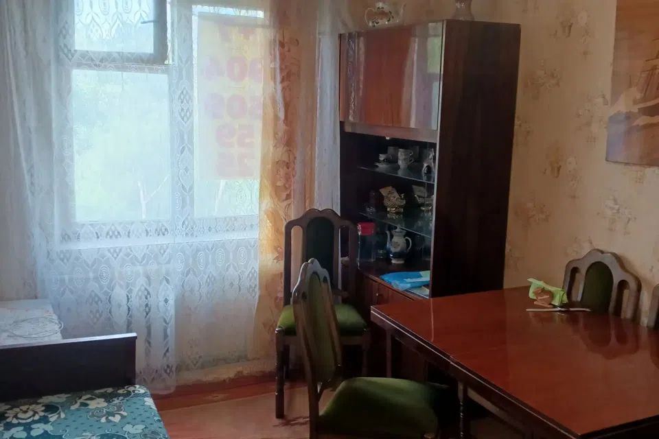Продаётся 4-комнатная квартира, 66.9 м²