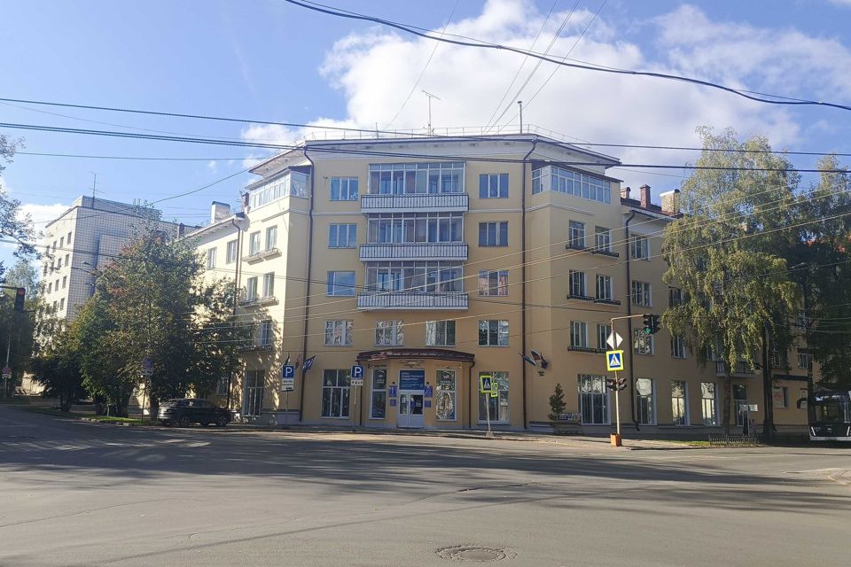 Продаётся 3-комнатная квартира, 92.2 м²