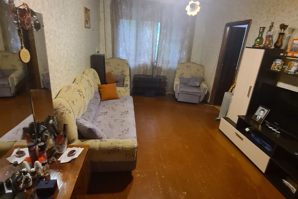Продаётся 2-комнатная квартира, 42.8 м²