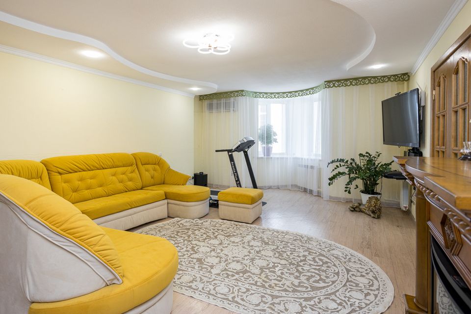 Продаётся 3-комнатная квартира, 123 м²