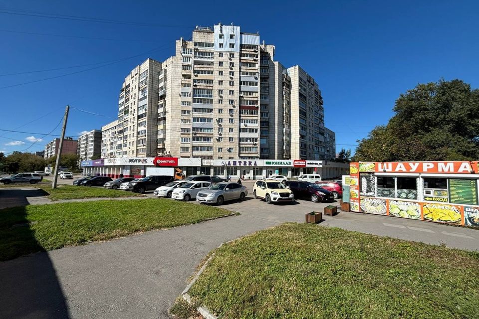 Продаётся 3-комнатная квартира, 69.7 м²