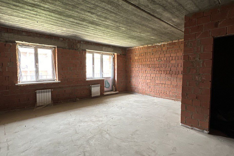 Продаётся 1-комнатная квартира, 42 м²