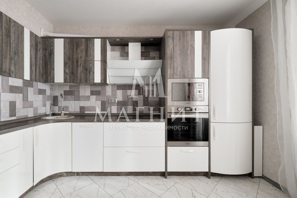 Продаётся 2-комнатная квартира, 57 м²
