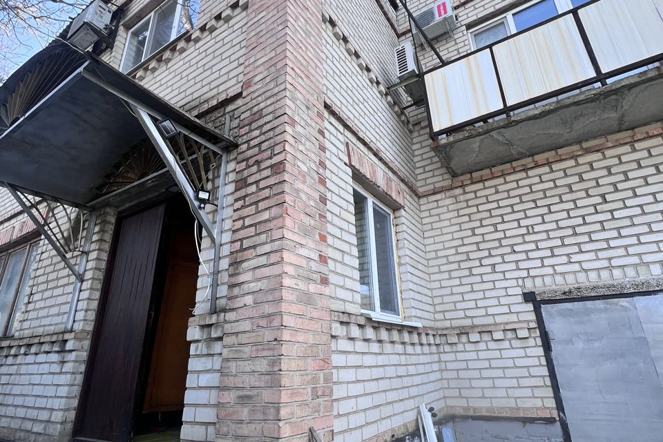 Продаётся 3-этажный дом, 400 м²
