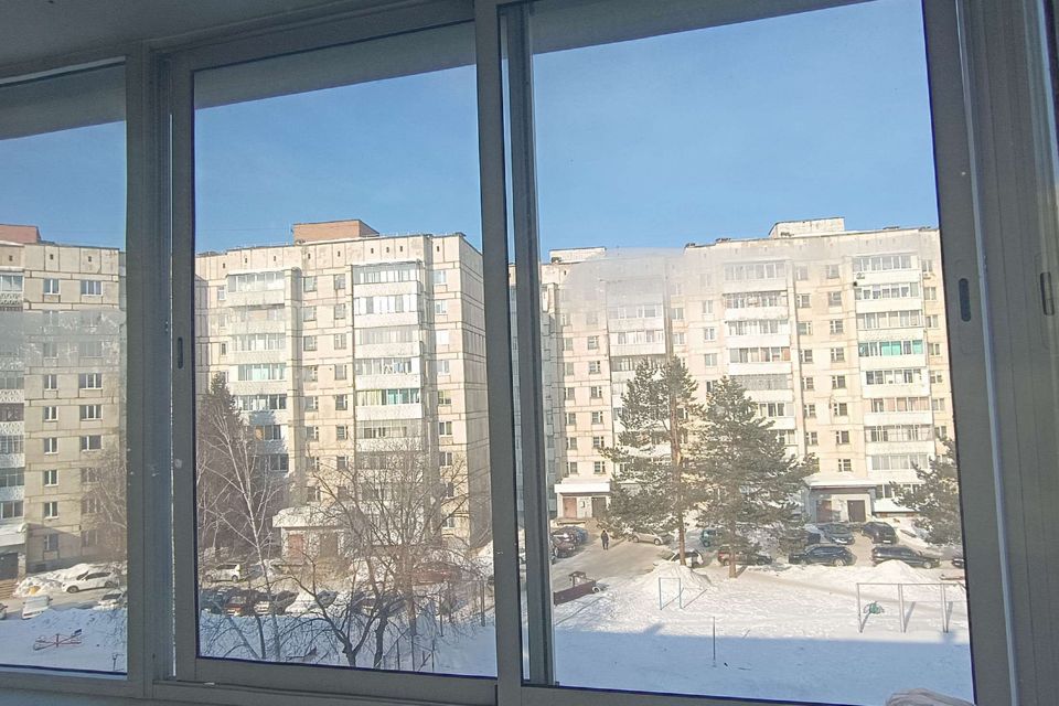 Продаётся 3-комнатная квартира, 61.5 м²