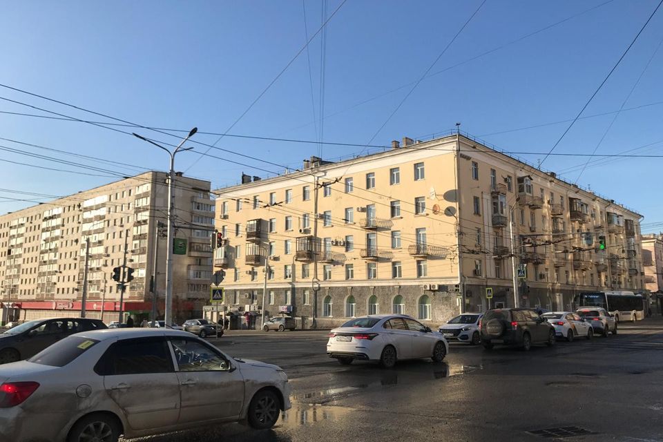 Продаётся 1-комнатная квартира, 42.7 м²