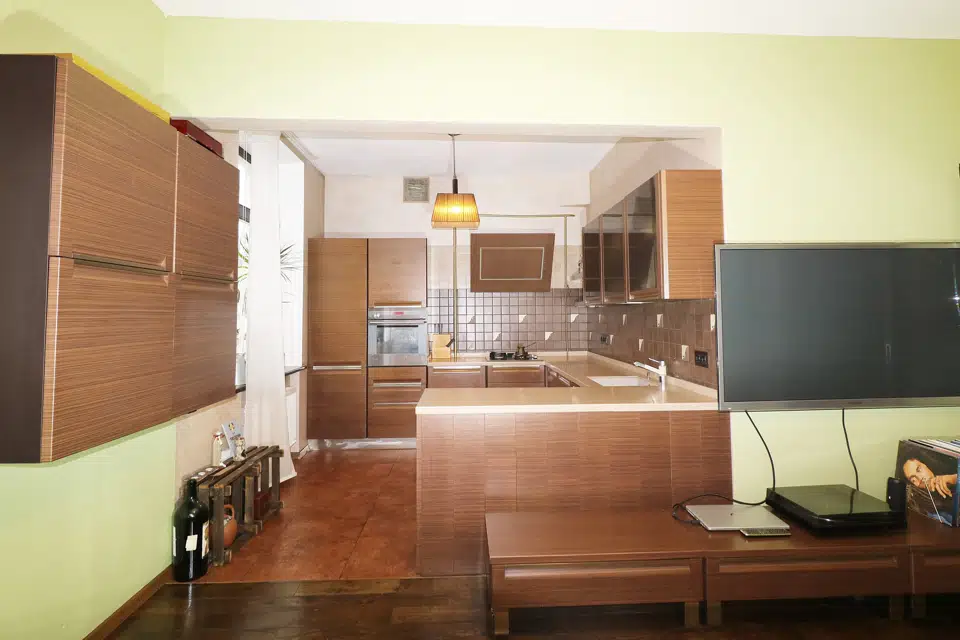 Продаётся 4-комнатная квартира, 100 м²