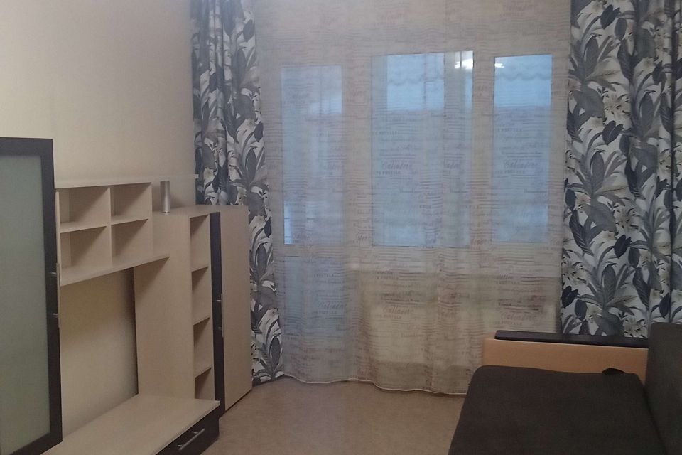Сдаётся 1-комнатная квартира, 38 м²