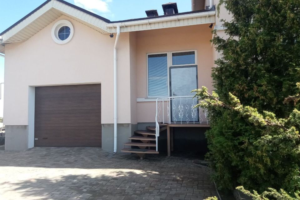 Продаётся 2-этажный дом, 251.9 м²