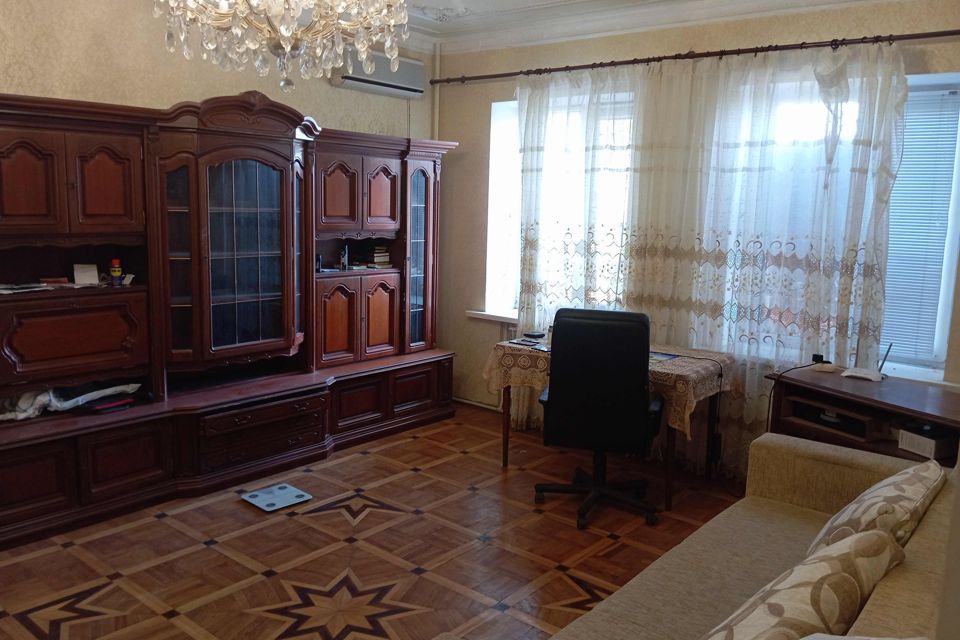 Продаётся 2-этажный дом, 298 м²