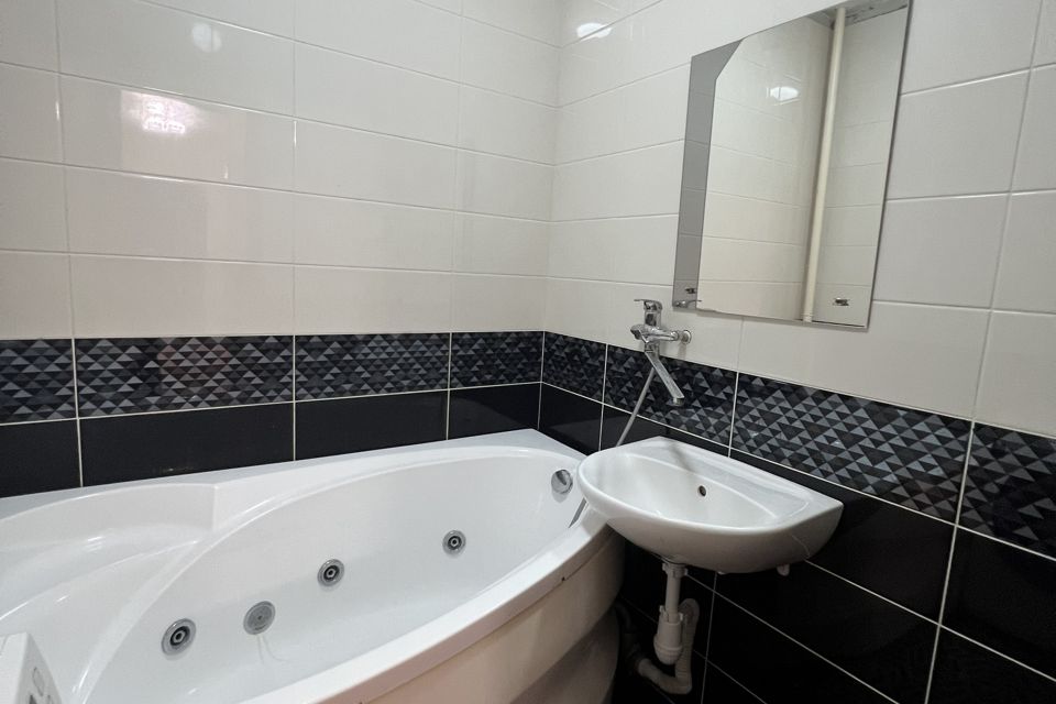 Продаётся 2-комнатная квартира, 60.5 м²