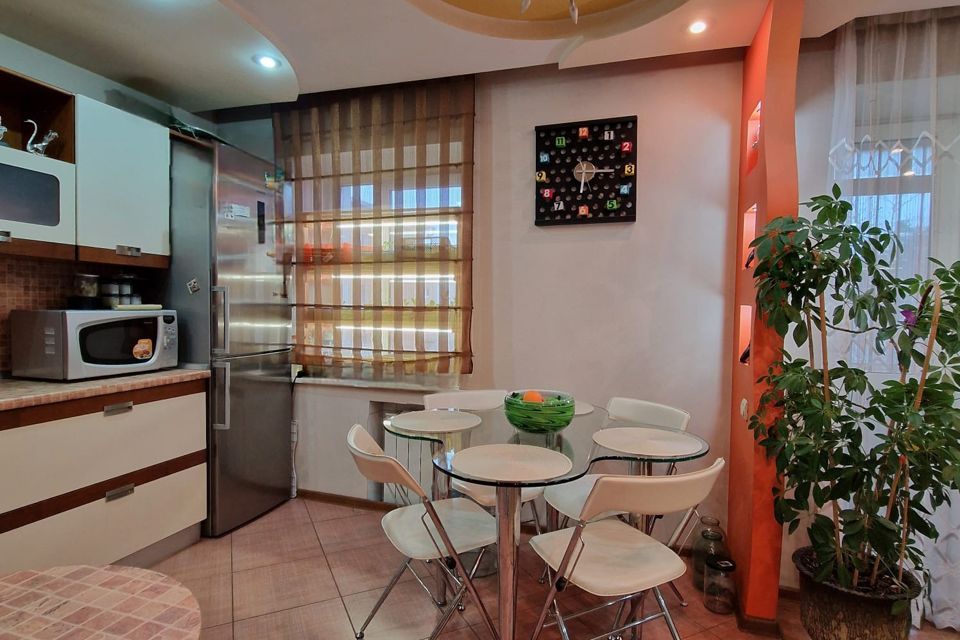 Продаётся 3-комнатная квартира, 68 м²