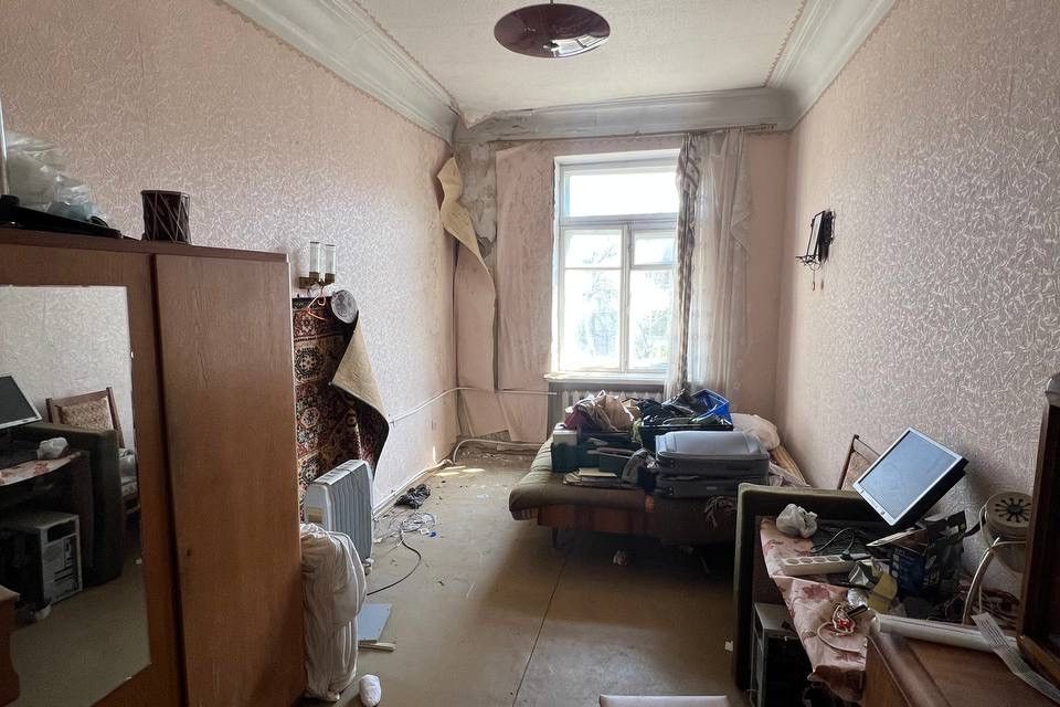 Продаётся 4-комнатная квартира, 109 м²