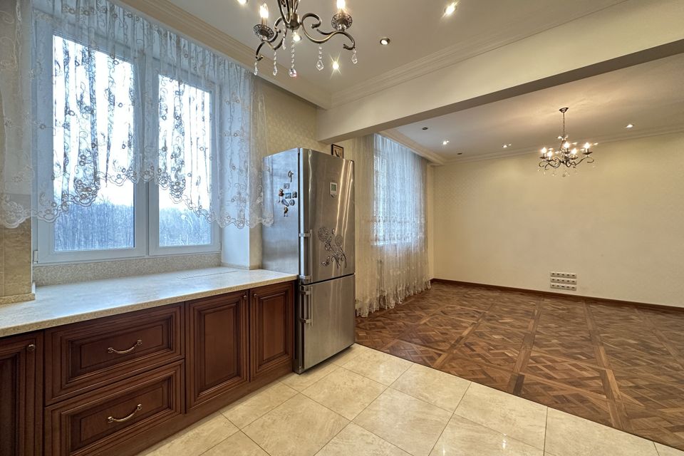 Продаётся 3-комнатная квартира, 93 м²