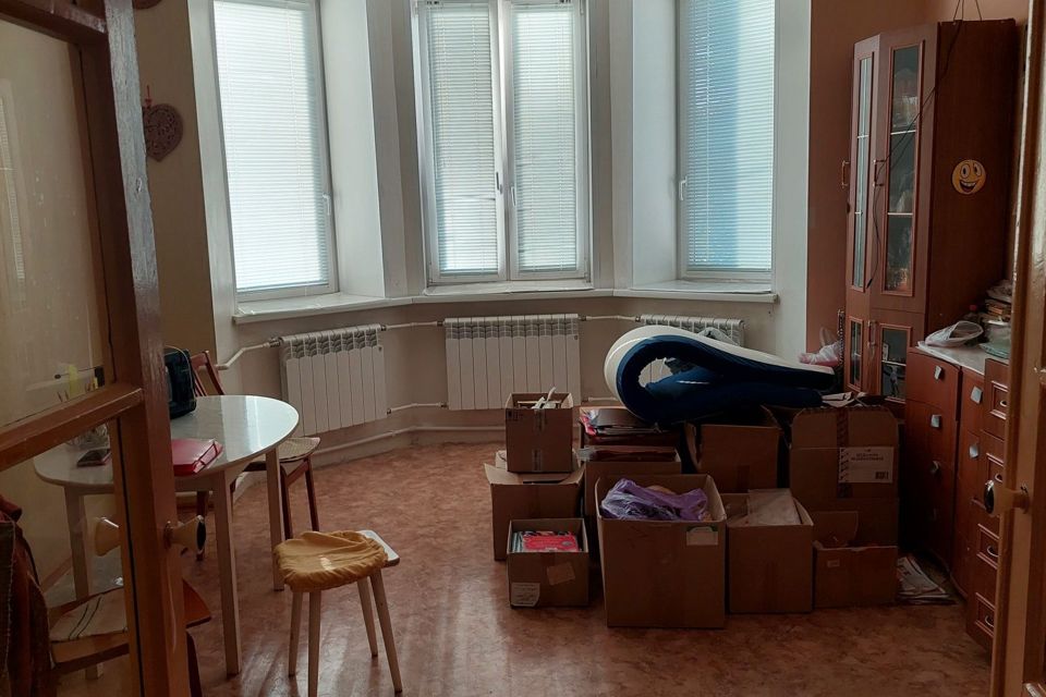 Продаётся 3-комнатная квартира, 63.4 м²