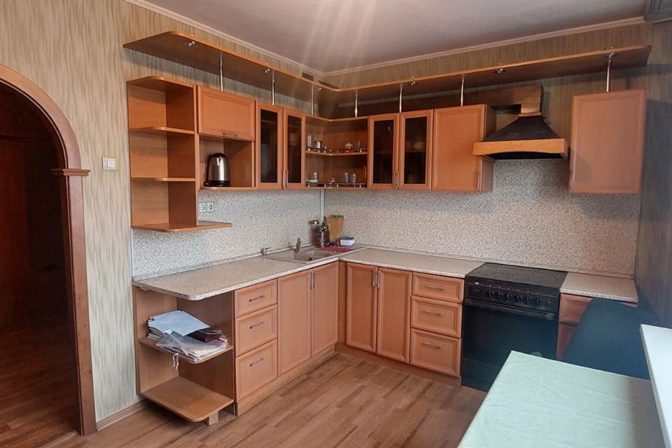 Продаётся 4-комнатная квартира, 117 м²