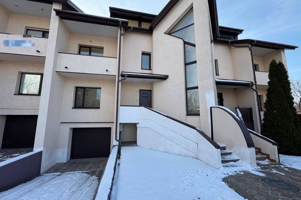 Продаётся 2-этажный дом, 287 м²