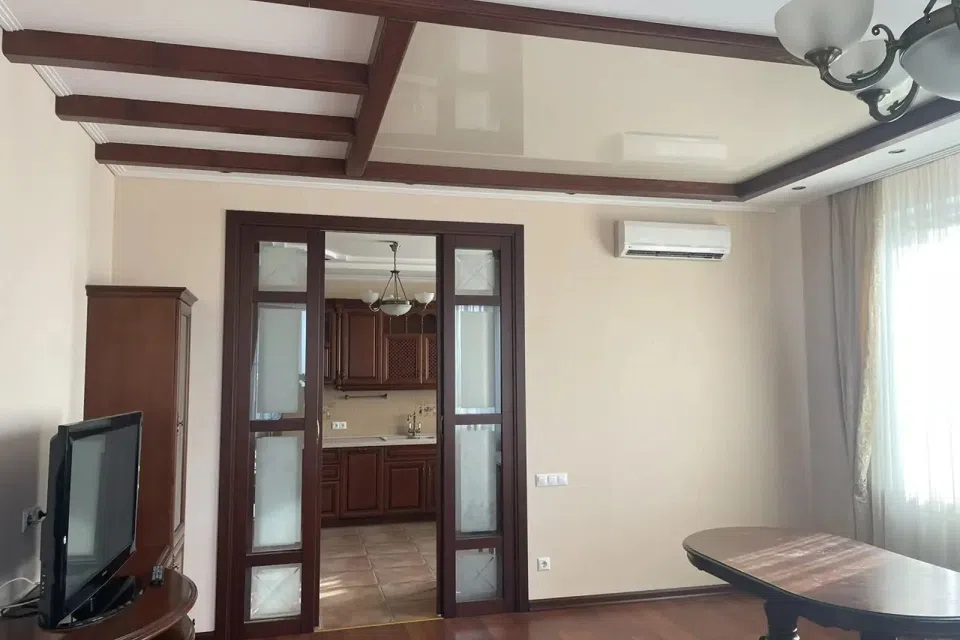 Продаётся 4-комнатная квартира, 124.9 м²