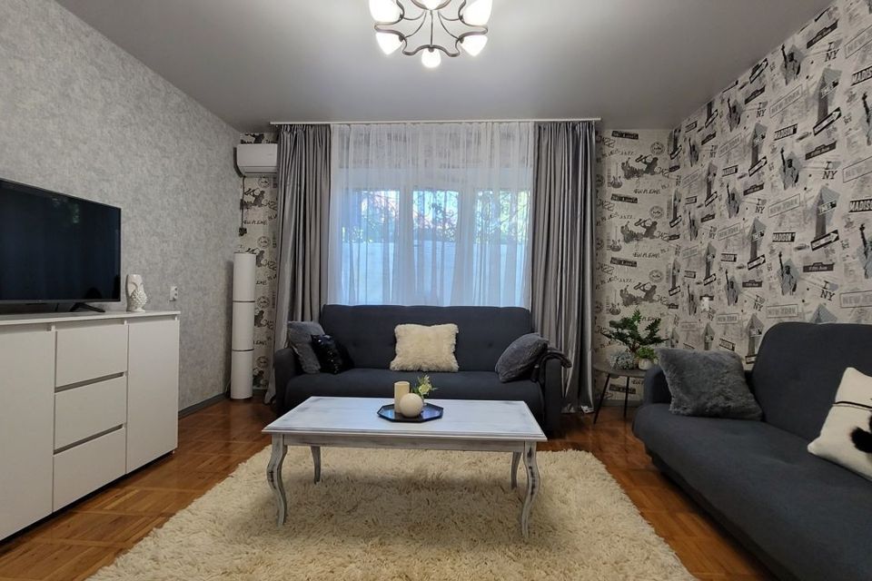 Сдаётся 2-комнатная квартира, 48.4 м²