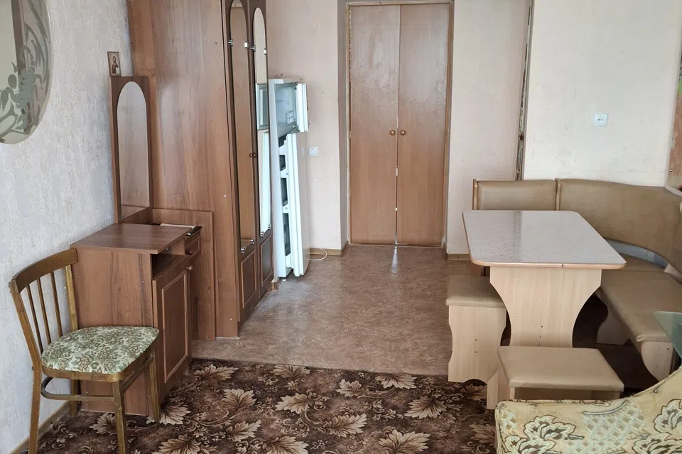 Продаётся 2 комнаты в 2-комн. квартире, 26.7 м²