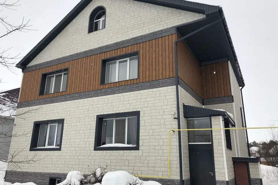 Продаётся 4-этажный дом, 360 м²