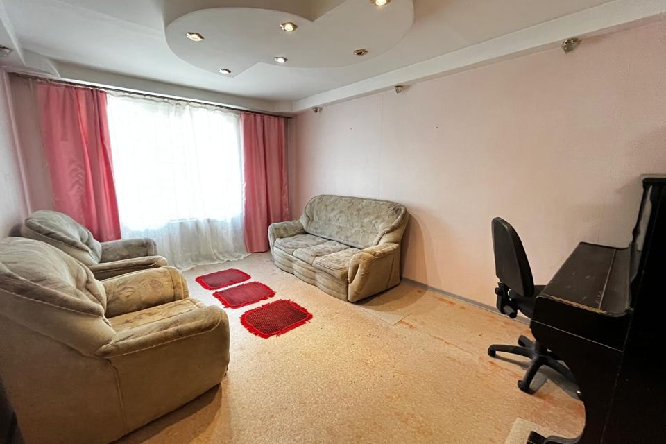 Продаётся 4-комнатная квартира, 68.2 м²