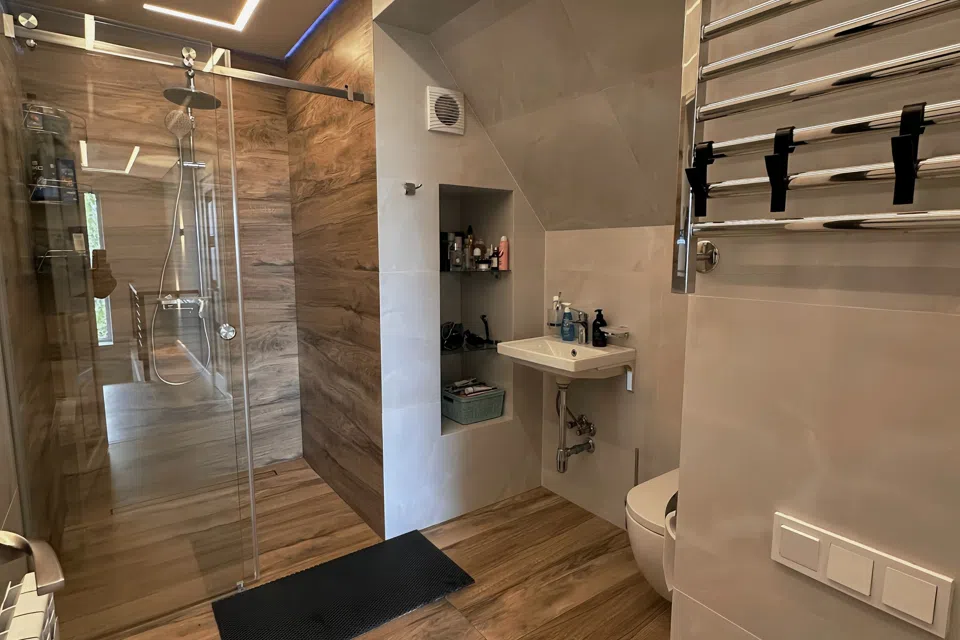 Продаётся 2-этажный дом, 210 м²