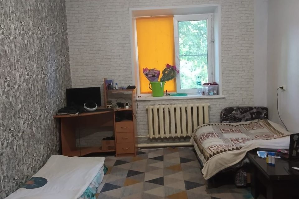 Продаётся комната в 2-комн. квартире, 17.8 м²