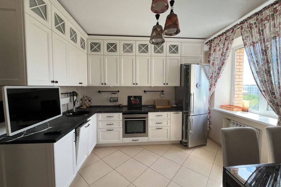 Продаётся 4-комнатная квартира, 114.2 м²