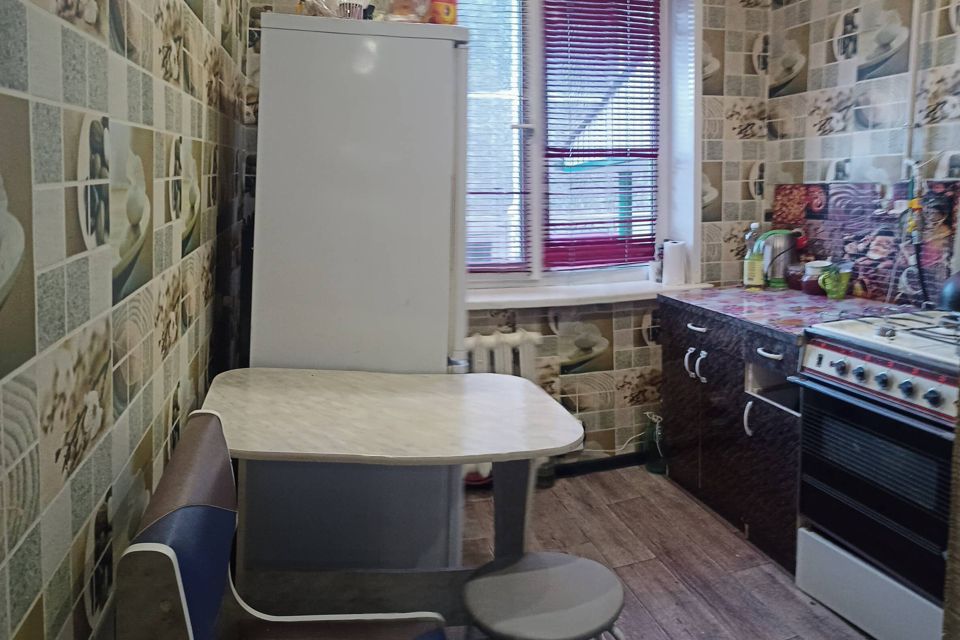 Продаётся 3-комнатная квартира, 61.7 м²