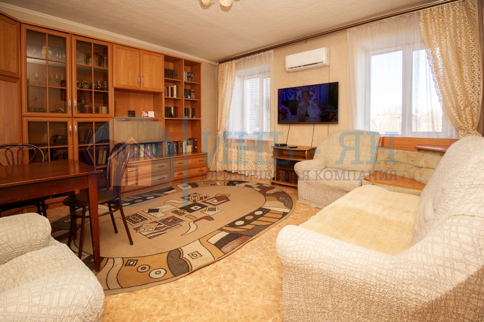 Продаётся 4-комнатная квартира, 72.6 м²
