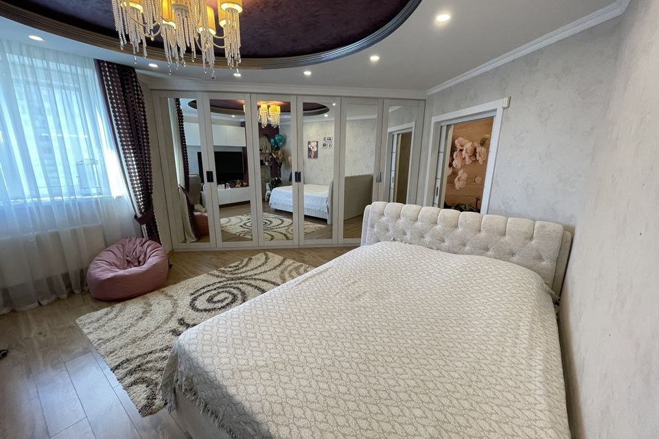 Продаётся 1-комнатная квартира, 55.3 м²