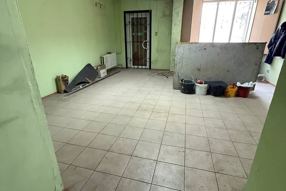 Сдаётся торговое помещение, 100 м²