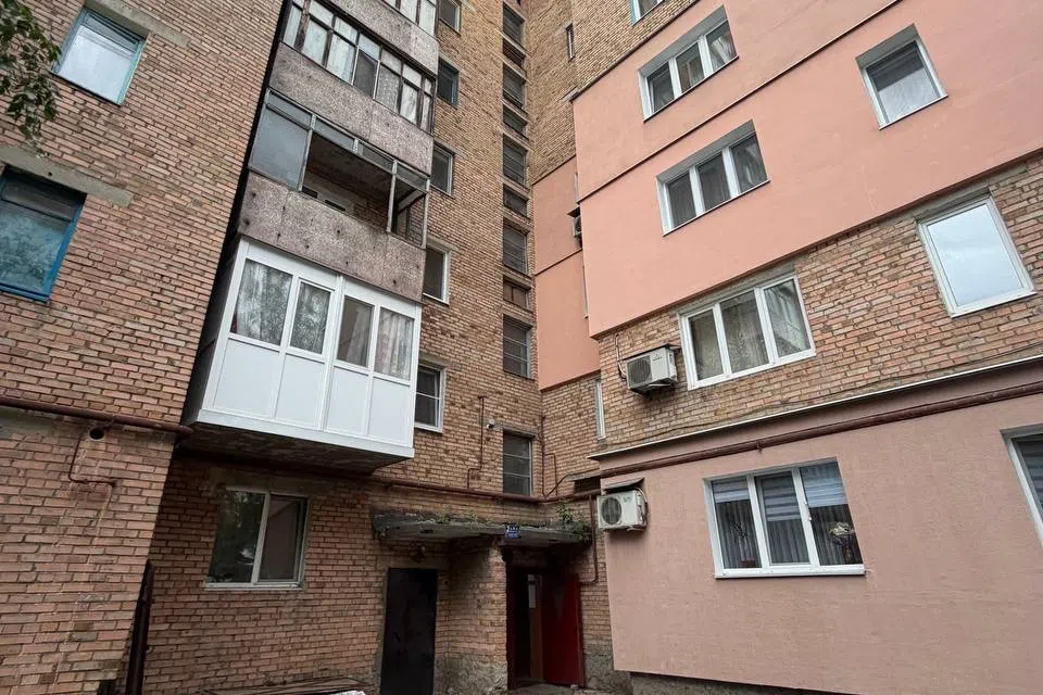 Продаётся 4-комнатная квартира, 77 м²