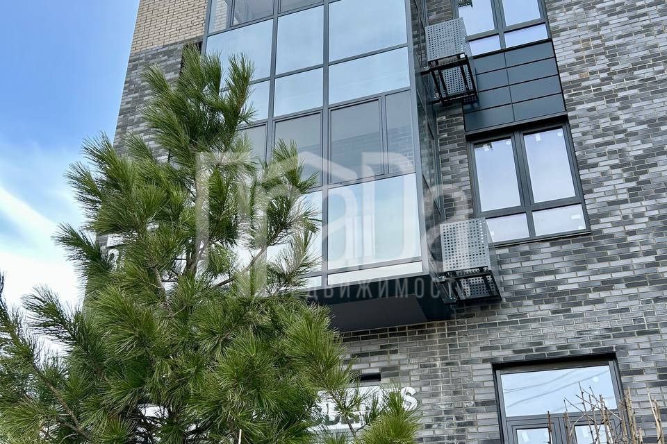 Продаётся 1-комнатная квартира, 42.3 м²