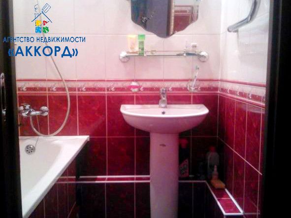 Продаётся 3-комнатная квартира, 65.7 м²