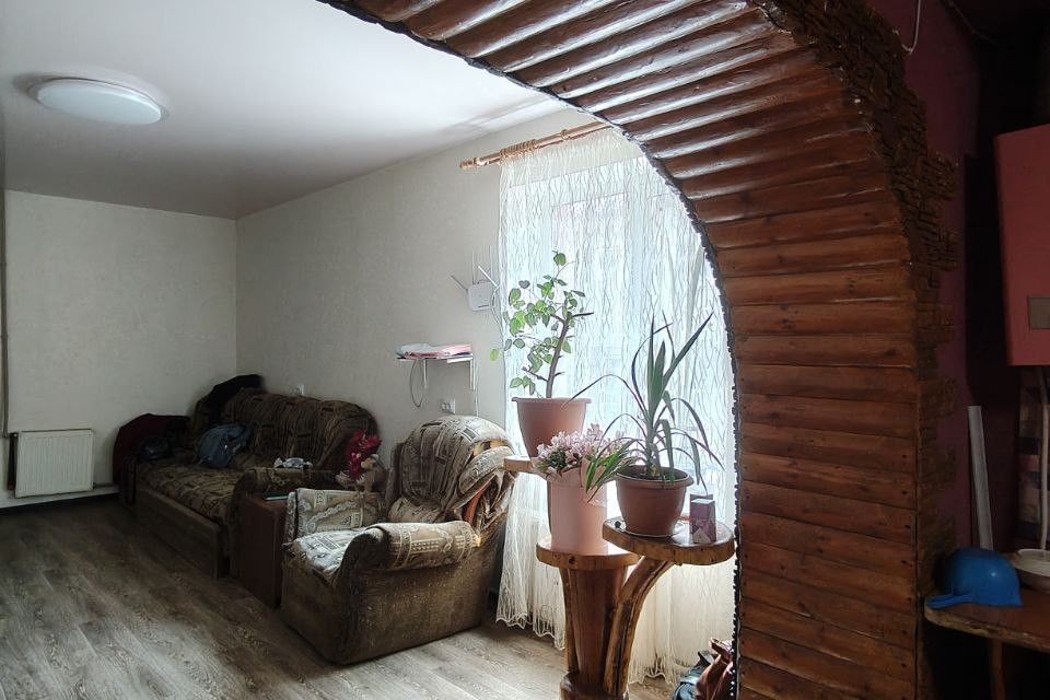 Продаётся 2-этажный дом, 240 м²