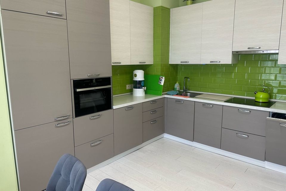 Продаётся 2-комнатная квартира, 68.1 м²