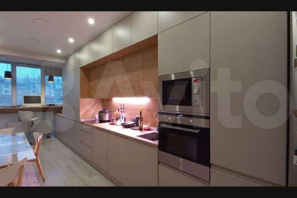 Продаётся 3-комнатная квартира, 71.6 м²