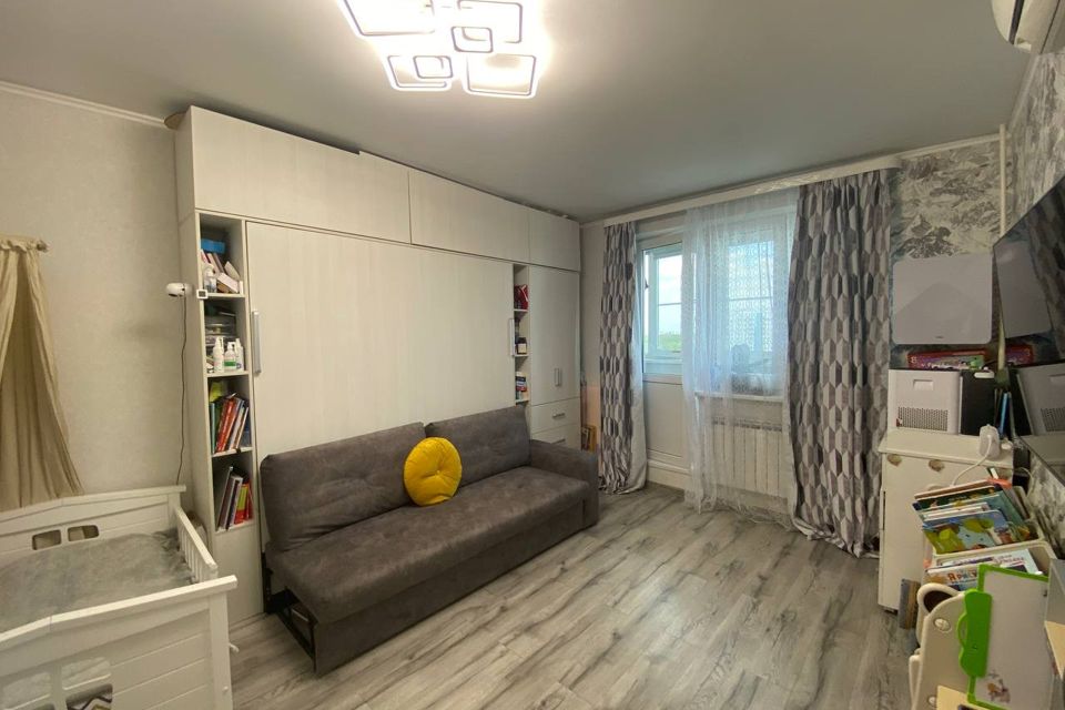 Продаётся 1-комнатная квартира, 38.2 м²