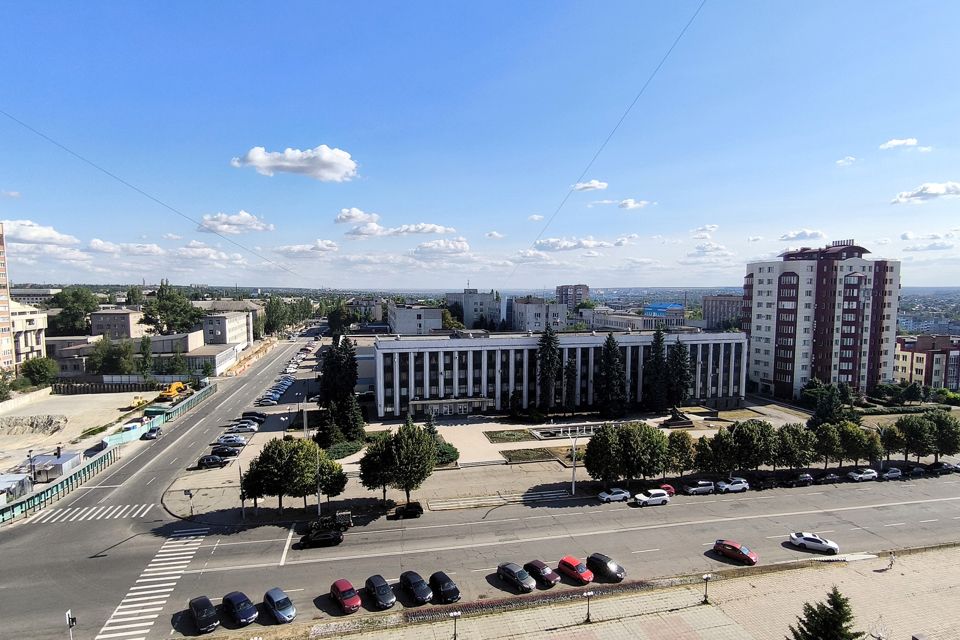 Продаётся 4-комнатная квартира, 92 м²