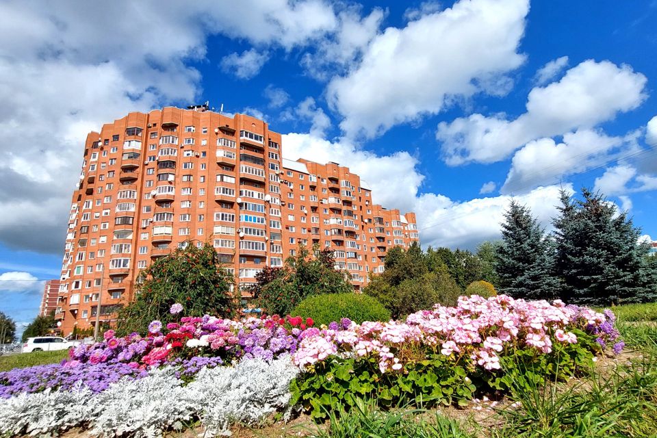 Продаётся 4-комнатная квартира, 160.2 м²
