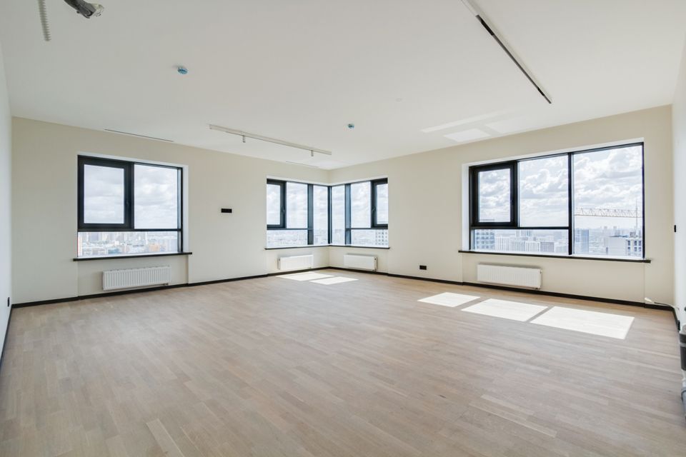 Продаётся 2-комнатная квартира, 90.8 м²