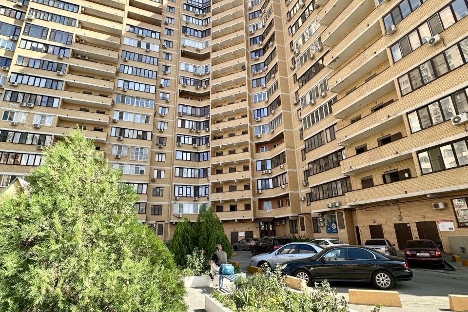 Продаётся 3-комнатная квартира, 127.9 м²