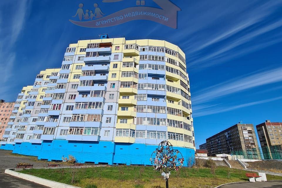 Продаётся 4-комнатная квартира, 123 м²