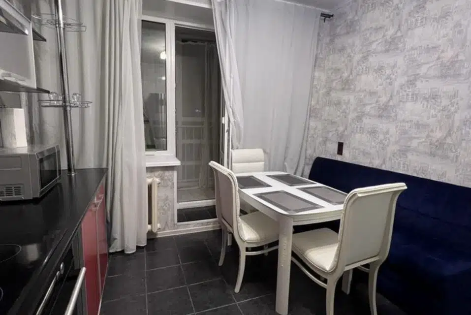 Продаётся 1-комнатная квартира, 49.7 м²