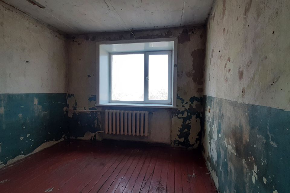 Продаётся комната в 1-комн. квартире, 12.4 м²